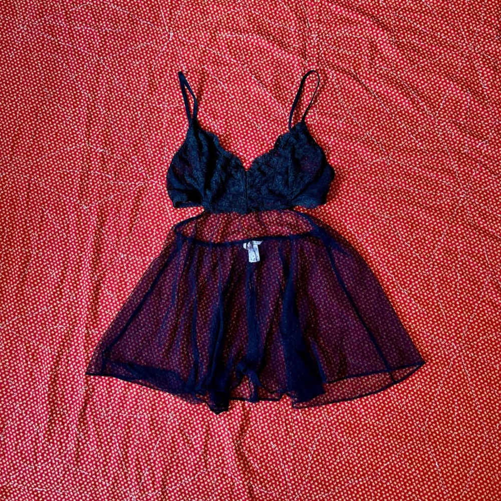 Victoria's Secret Black Lace Sheer Mesh Babydoll Lingerie Chemise Size M